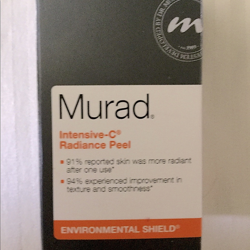 Mural vitamin cradiance peel, never opened.